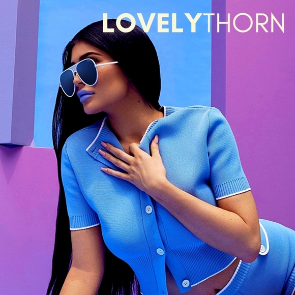 QUAY // ltd ed kylie jenner collab white glam oversized retro-chic aviators - Picture 3 of 16